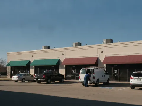 Commercial building with maintained AC system in Aubrey